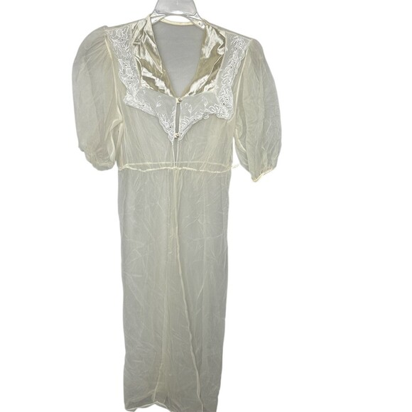 Unbranded Other - Vintage Sheer Peignoir Robe Womens Size M Ivory Lace Collar Pearl Buttons READ